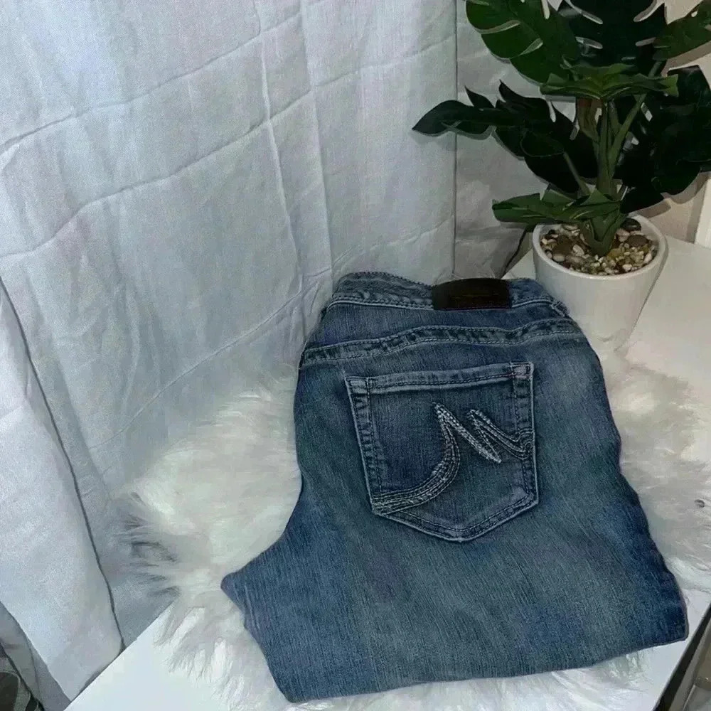 Maurice’s jeans